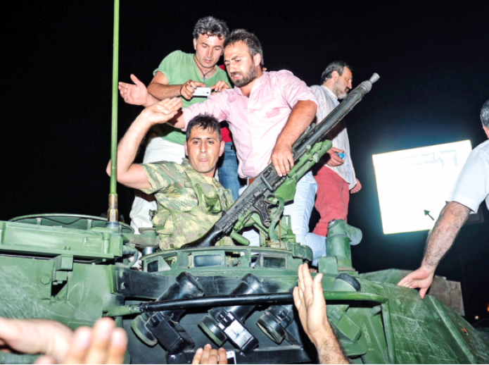 İHA'nın objektifinden ihanet gecesi